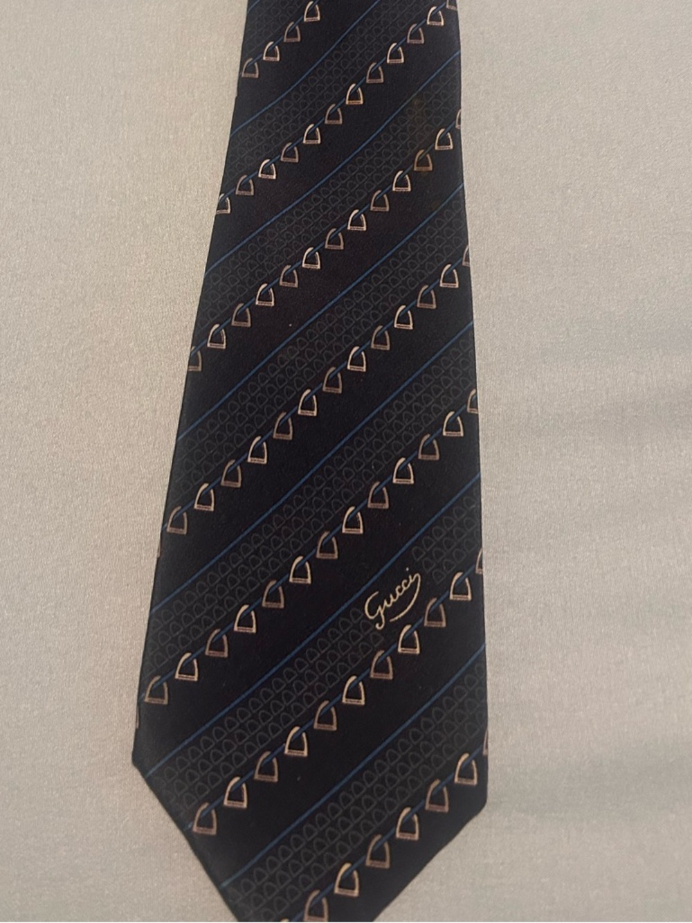 Gucci Black Tie with Blue Stripes and Gold Motif - Picture 2 of 4